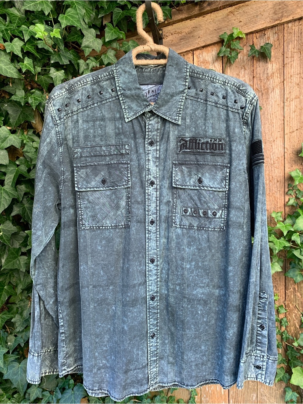 LIKE NEW Affliction Gray Black Distressed Wash Mens 2XXL Button Down Shirt NWOT